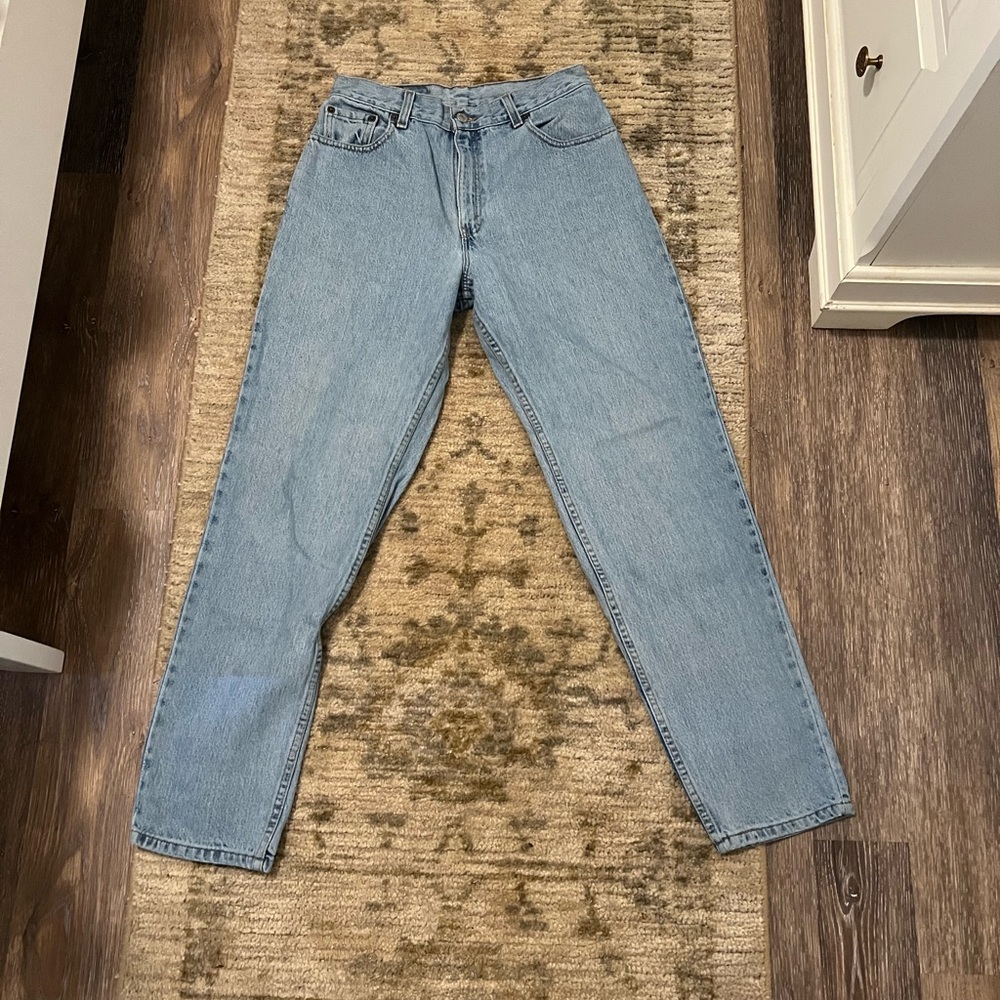 Light wash Vintage Levi’s 550 Jeans